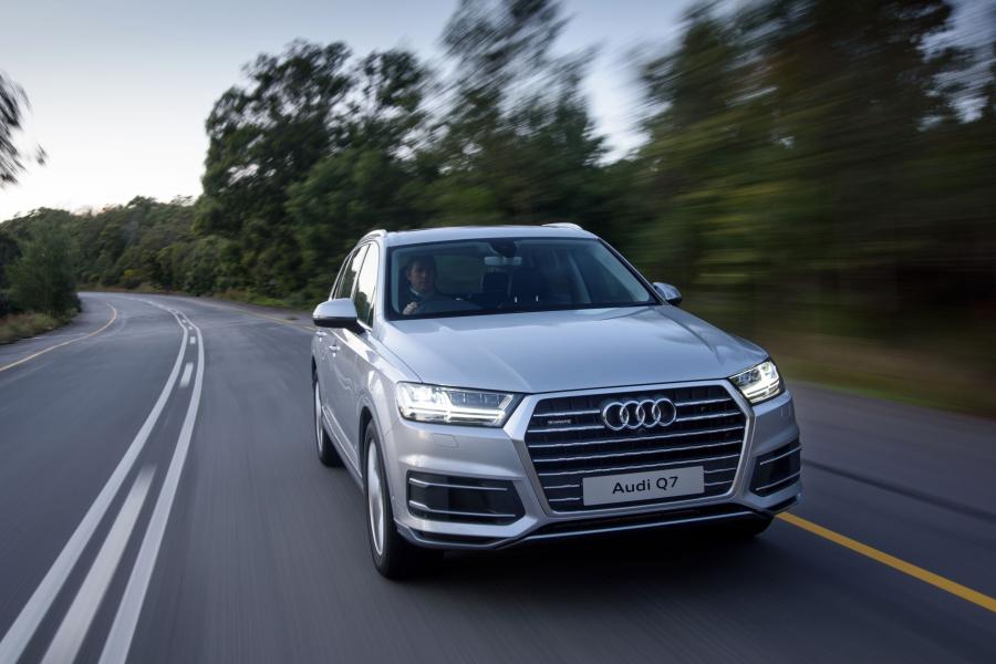  Audi Q7 TDI Quattro (4M) 2015 года  (ZA) (фото 8 из 20)